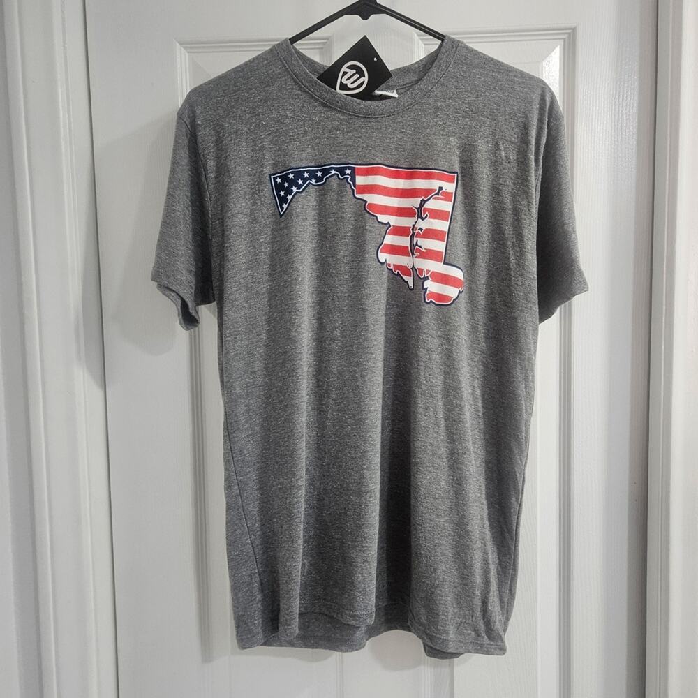 ❤️NWT❤️ Where I'm From Maryland - Gray Graphic T-Shirt with American Flag Design